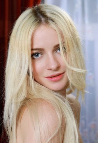 Алексия индивидуалка СПб у метро Бухарестская проститутки индивидуалки анкеты